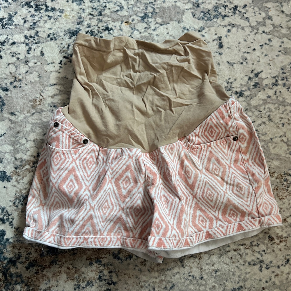 Bundle of maternity shorts
